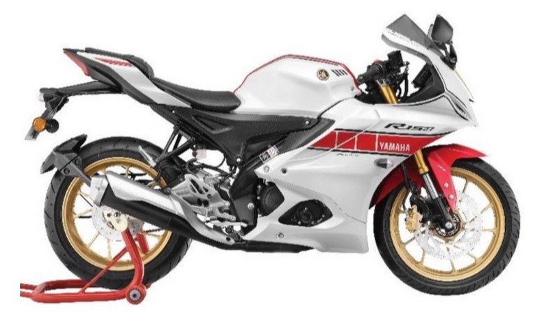 Yamaha R15 V4